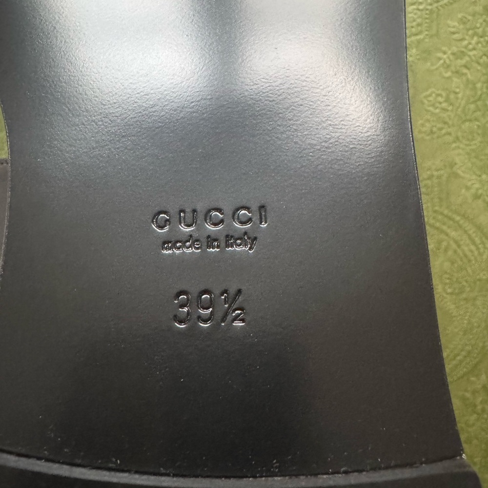 Gucci Black Leather Thong Sandals Green/Red Stripe & Gold Accents Size 39.5 NWT - Picture 8 of 12
